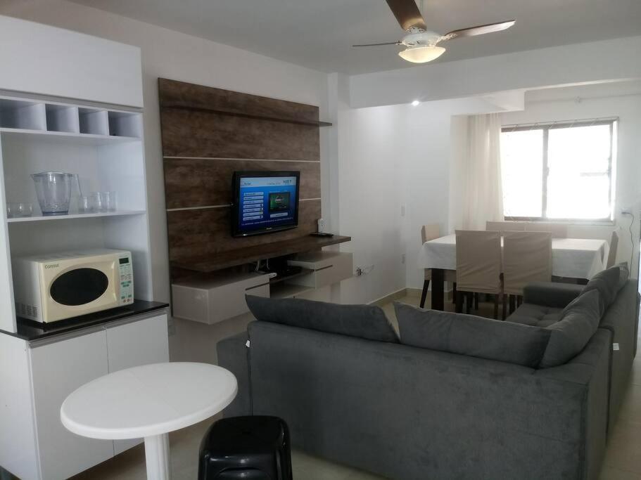 Apartamento Amplo Piso Terreo